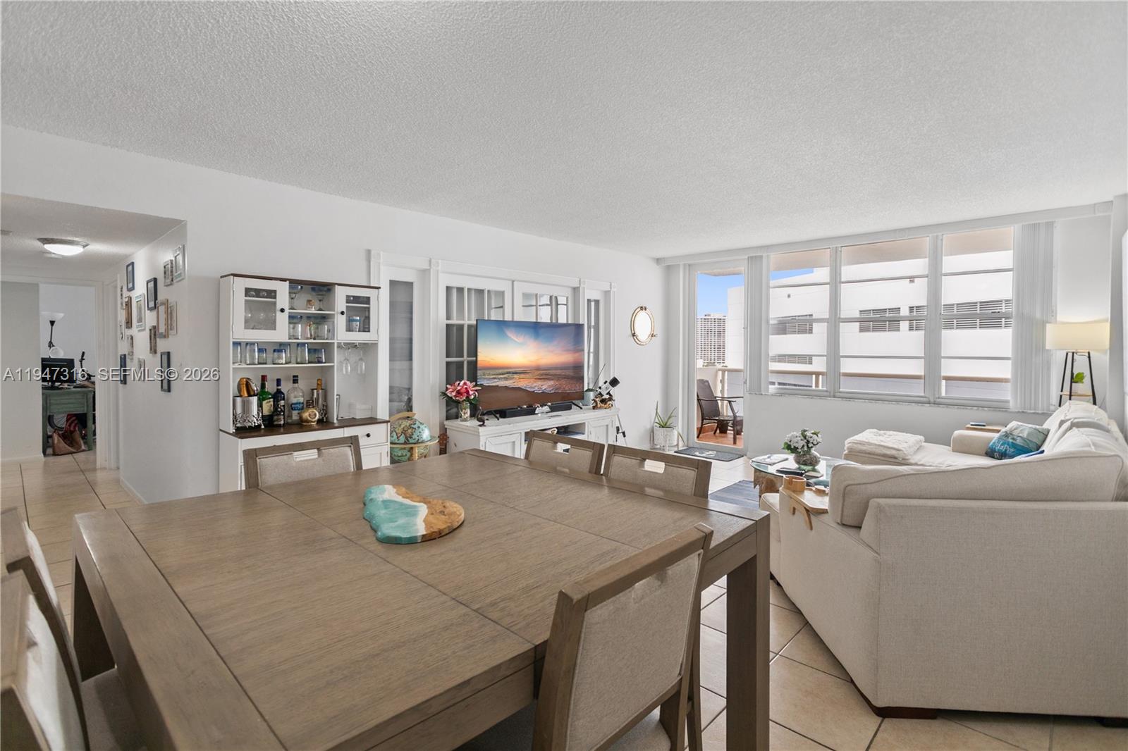 Photo of 3725 Ocean Dr  #1117, Hollywood, Florida, 33019 - 