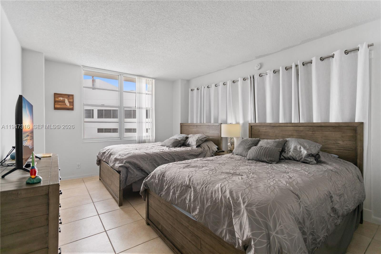 Photo of 3725 Ocean Dr  #1117, Hollywood, Florida, 33019 - 