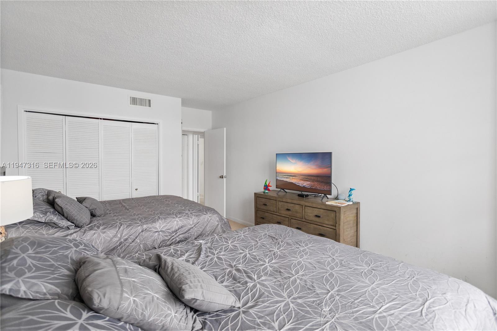 Photo of 3725 Ocean Dr  #1117, Hollywood, Florida, 33019 - 