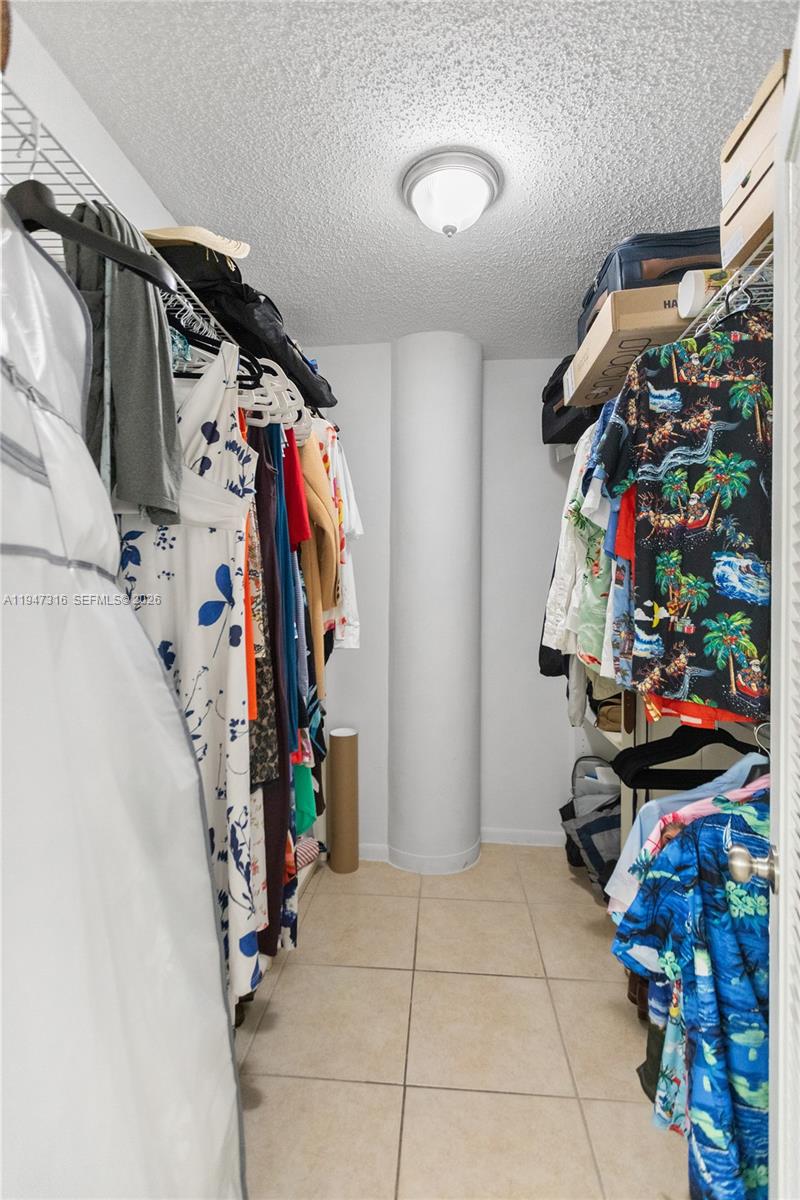 Photo of 3725 Ocean Dr  #1117, Hollywood, Florida, 33019 - 