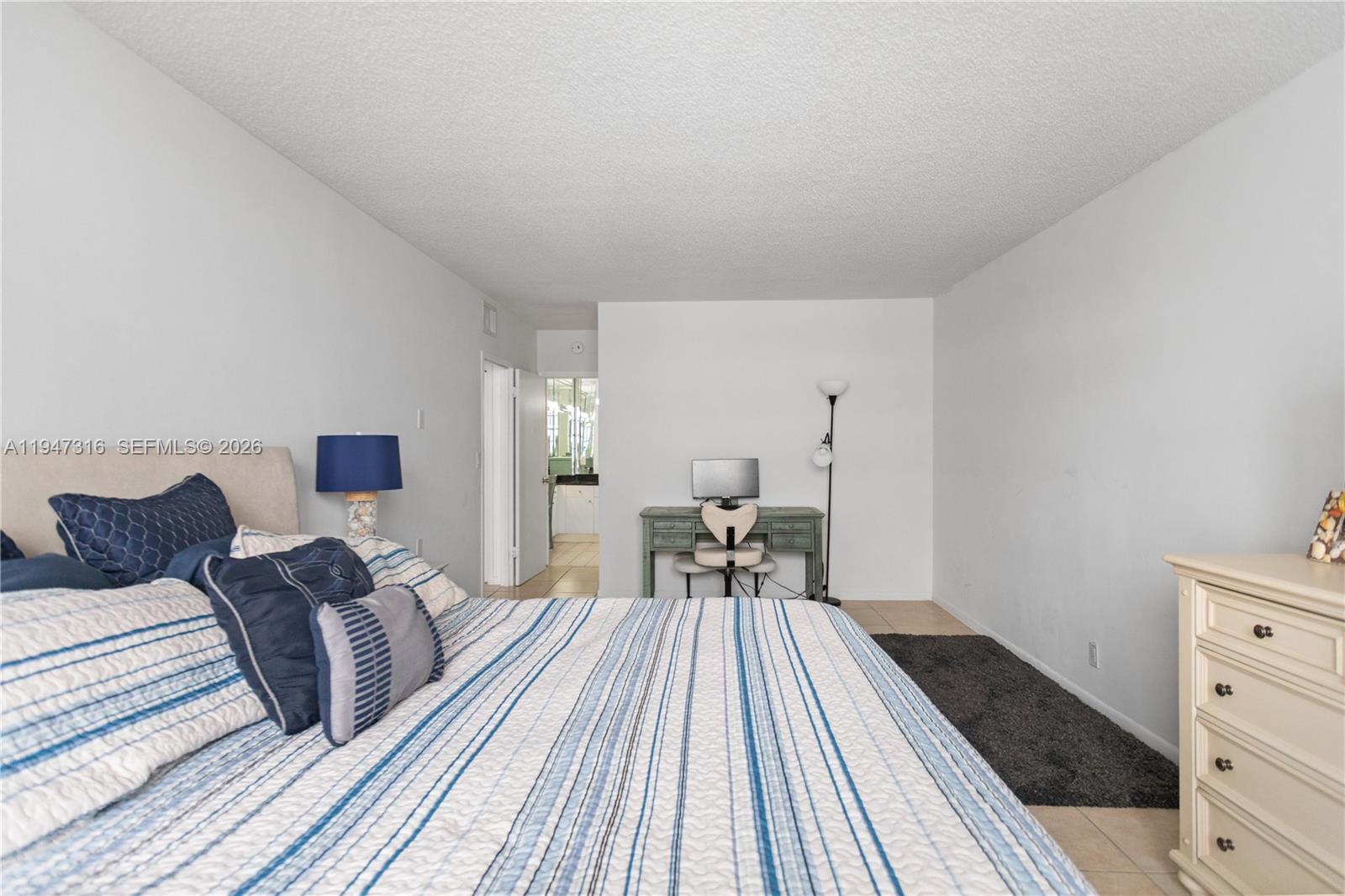 Photo of 3725 Ocean Dr  #1117, Hollywood, Florida, 33019 - 