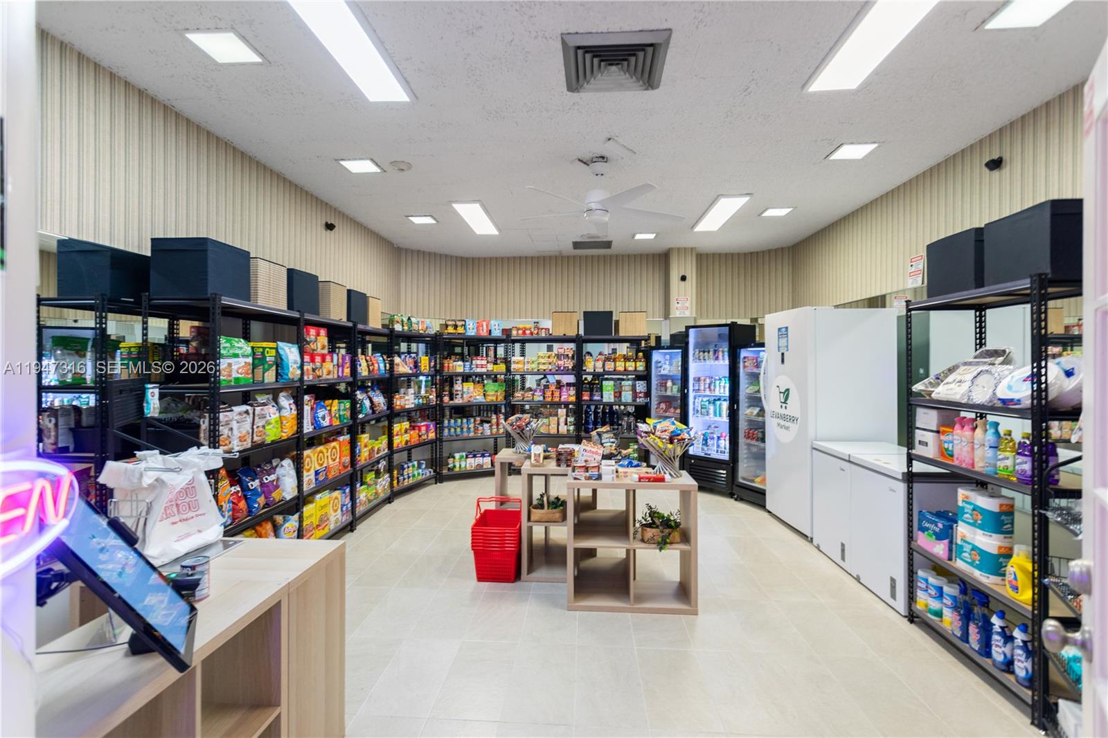 Photo of 3725 Ocean Dr  #1117, Hollywood, Florida, 33019 - 