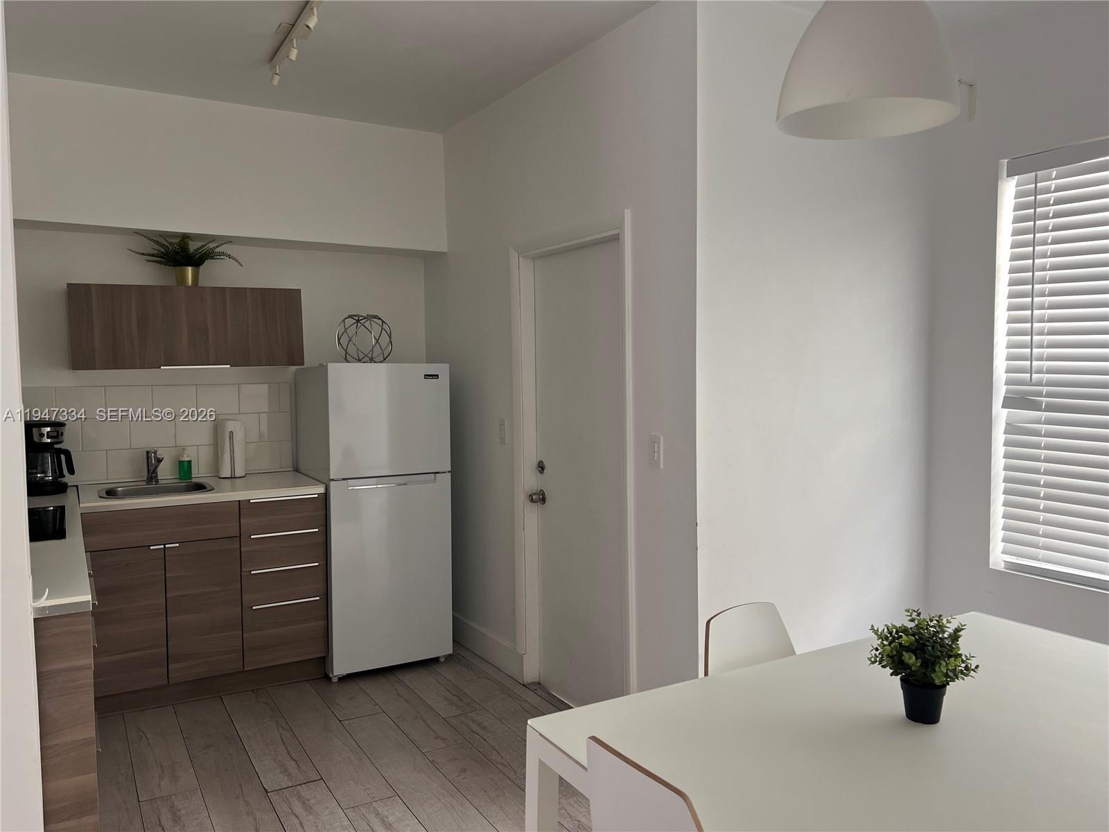   /   sq. ft. $ 2026-01-16 0 foto