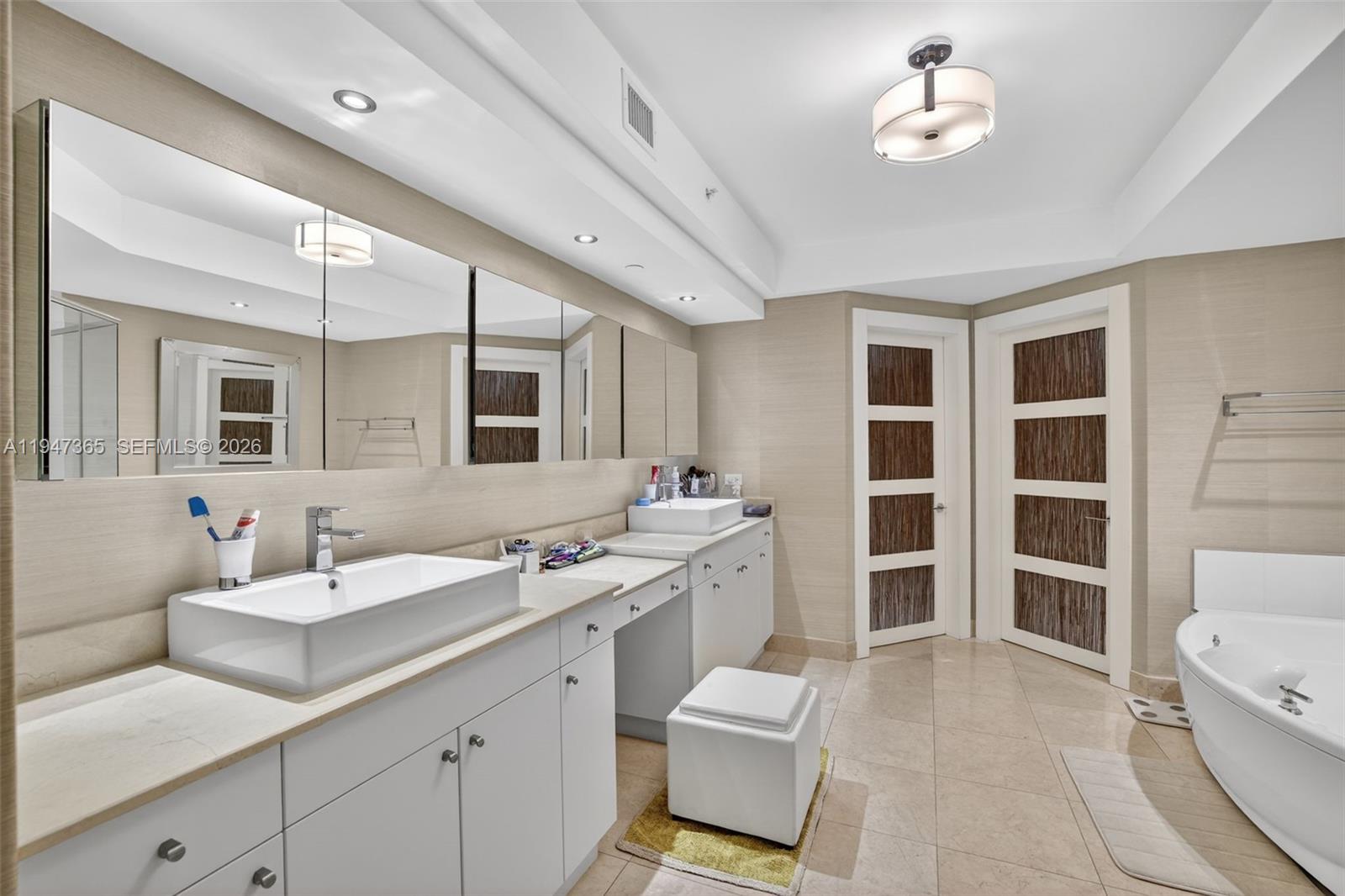 Photo of 3201 183rd St  #906, Aventura, Florida, 33160 - 