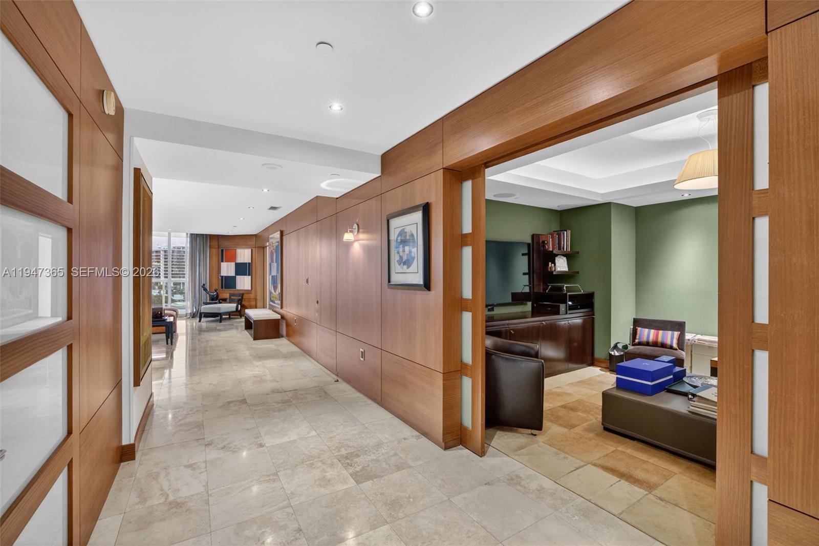 Photo of 3201 183rd St  #906, Aventura, Florida, 33160 - 