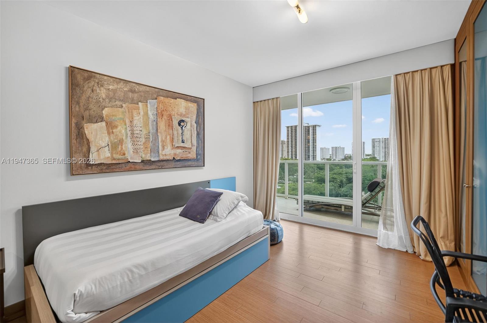 Photo of 3201 183rd St  #906, Aventura, Florida, 33160 - 