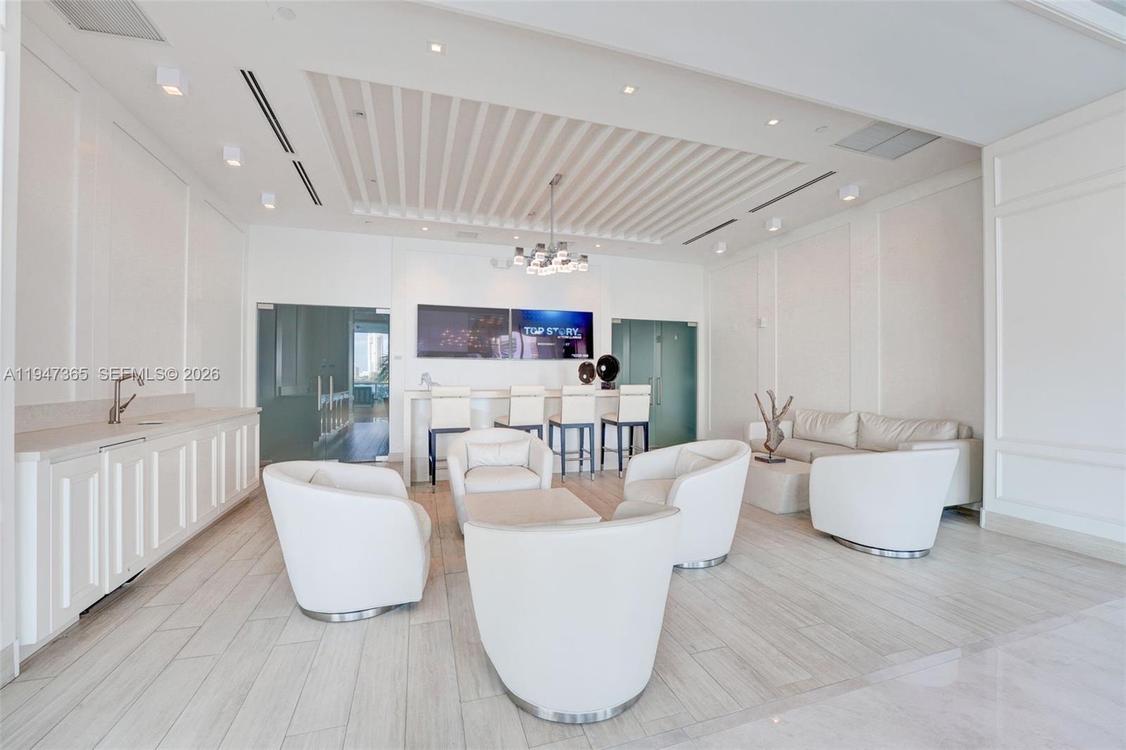 Photo of 3201 183rd St  #906, Aventura, Florida, 33160 - 