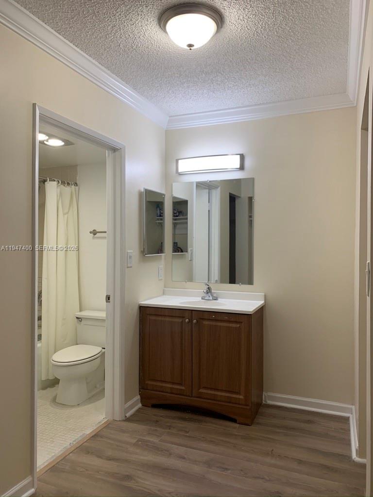 Photo of 20505 Country Club Dr  #1631, Aventura, Florida, 33180 - 