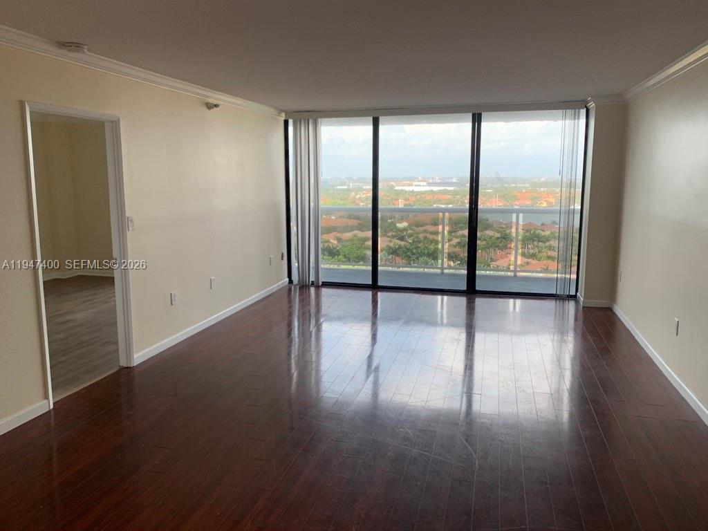 Photo of 20505 Country Club Dr  #1631, Aventura, Florida, 33180 - Living room