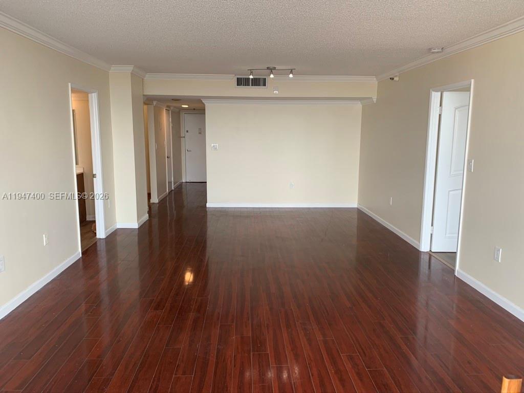 Photo of 20505 Country Club Dr  #1631, Aventura, Florida, 33180 - 