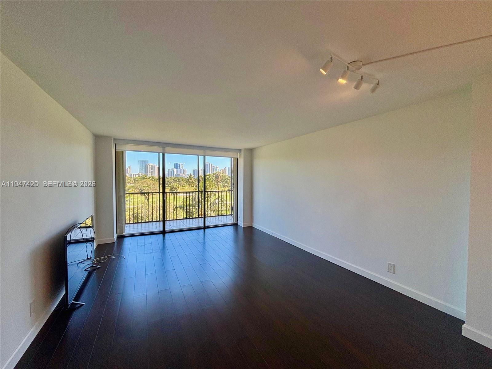 Photo of 20335 Country Club Dr  #405, Aventura, Florida, 33180 - 