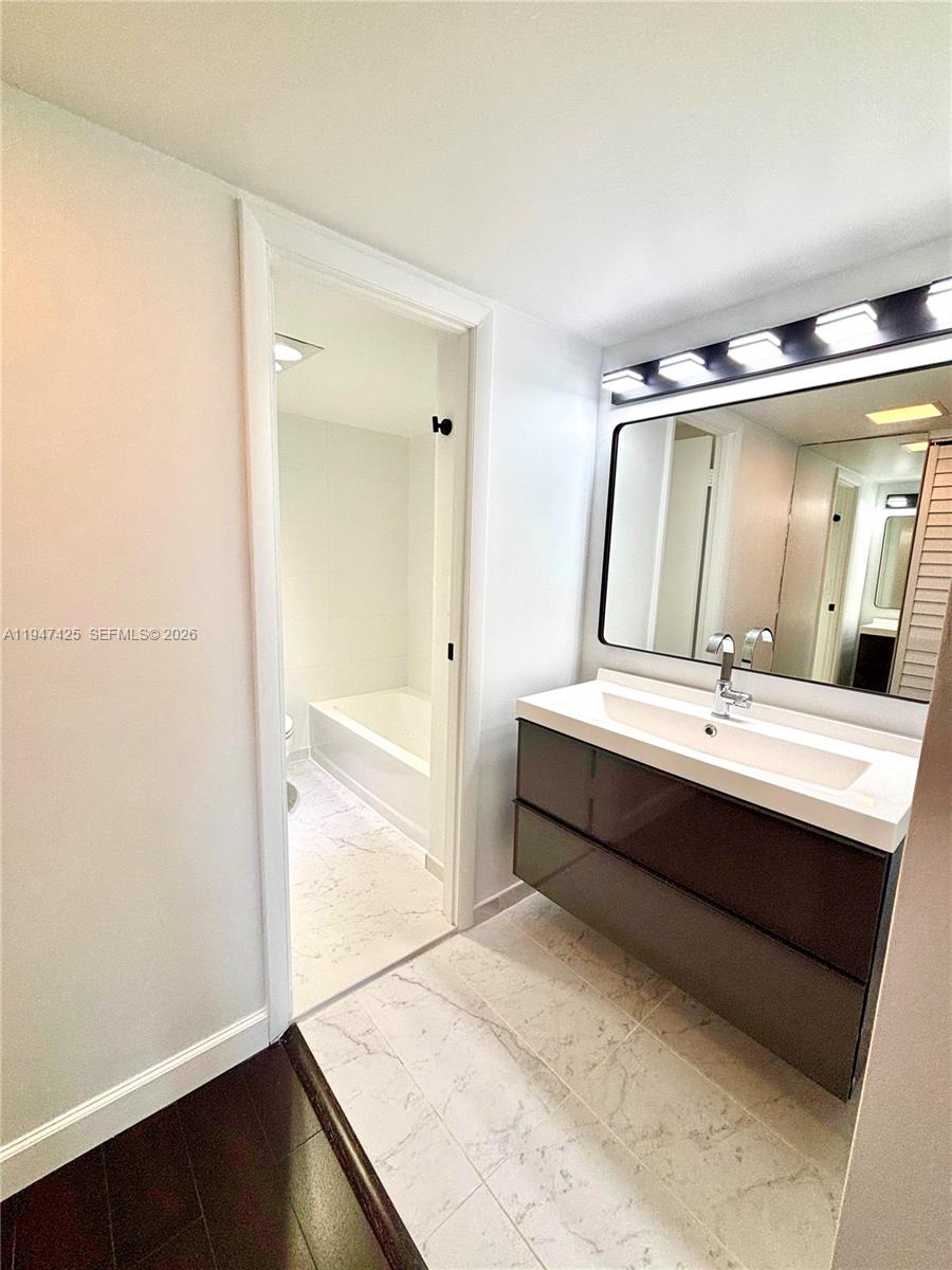 Photo of 20335 Country Club Dr  #405, Aventura, Florida, 33180 - 