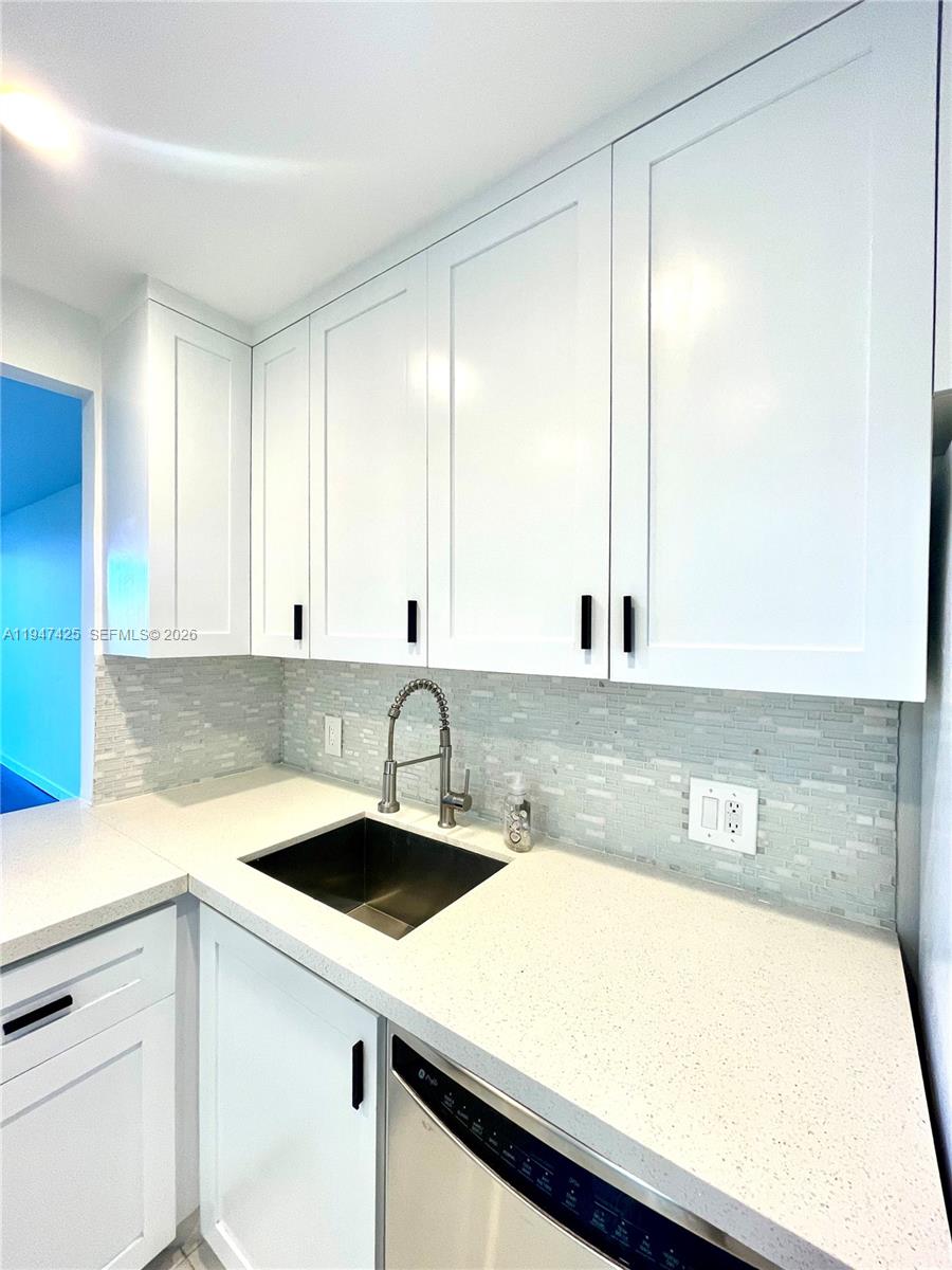 Photo of 20335 Country Club Dr  #405, Aventura, Florida, 33180 - 