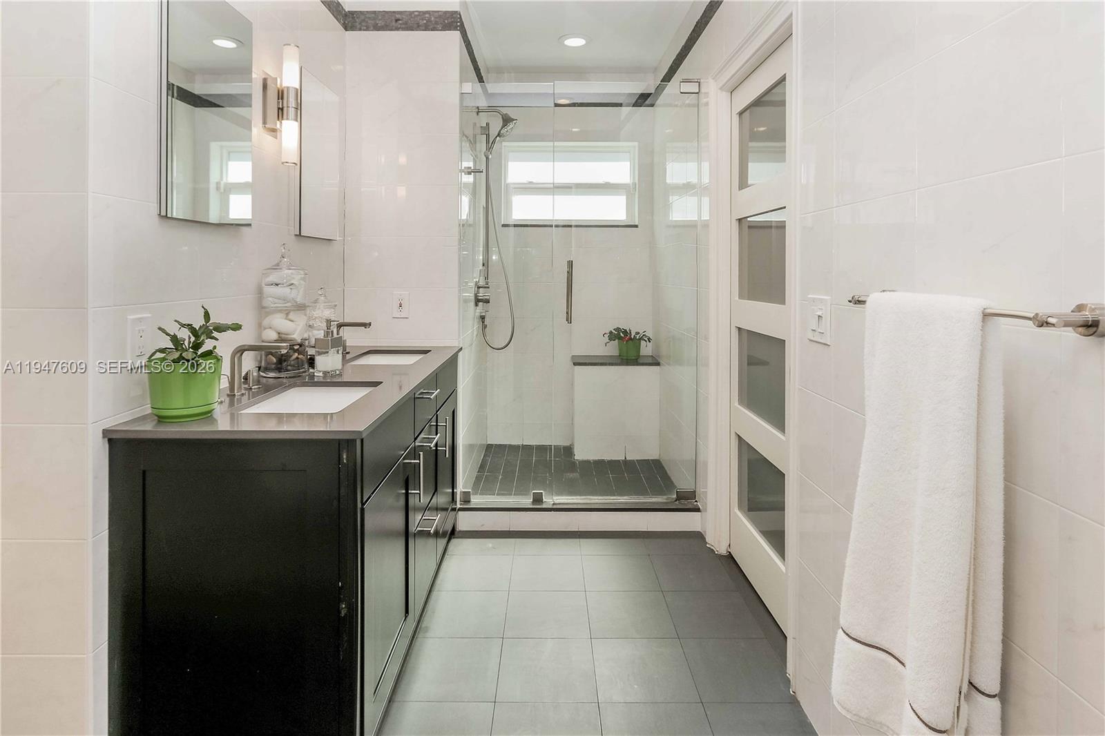   /   sq. ft. $ 2026-01-17 0 Photo