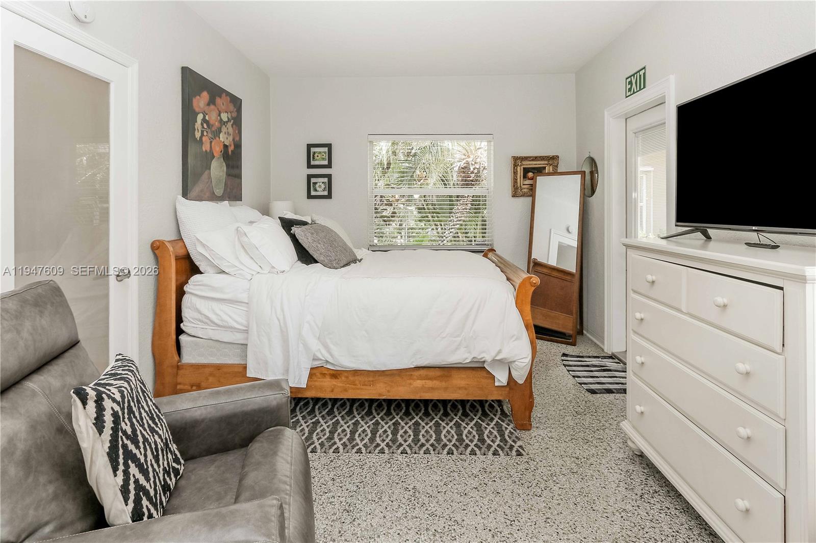   /   sq. ft. $ 2026-01-17 0 Photo