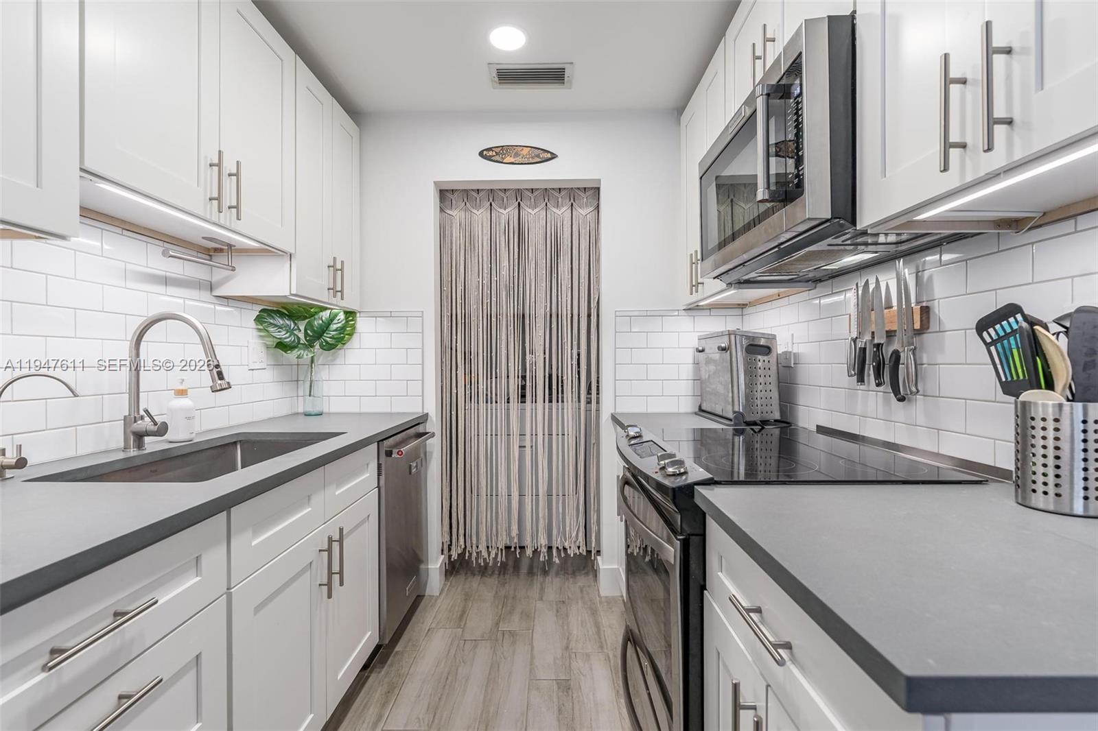   /  2174 sq. ft. $ 2026-01-17 0 foto