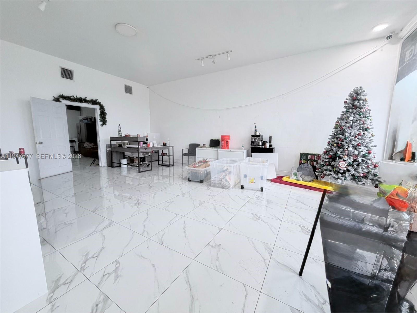   /   sq. ft. $ 2026-01-17 0 Photo