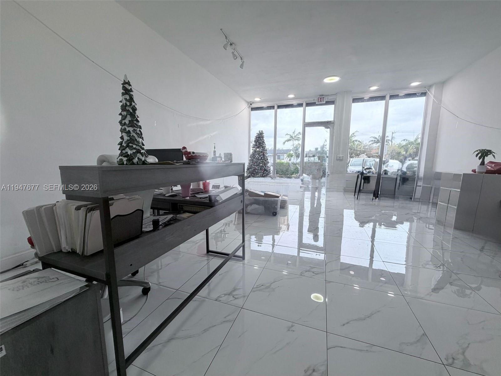   /   sq. ft. $ 2026-01-17 0 Photo