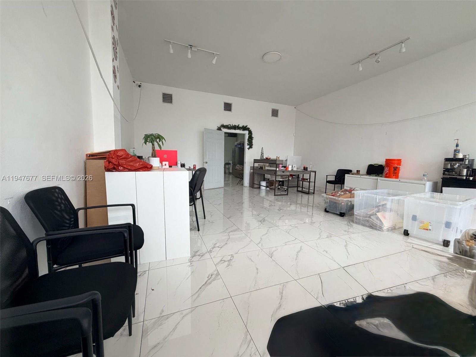   /   sq. ft. $ 2026-01-17 0 Photo