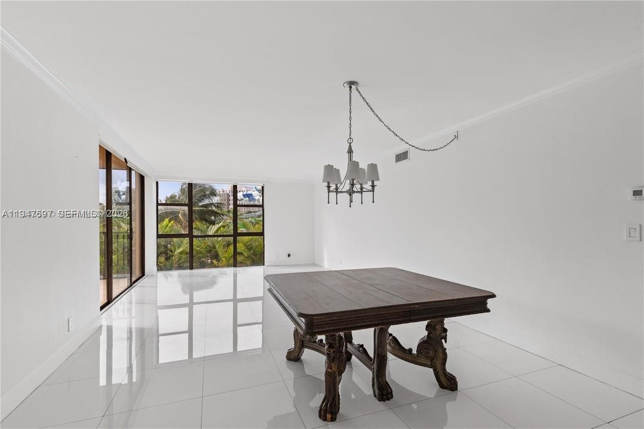 Photo of 20335 Country Club Dr  #209, Aventura, Florida, 33180 - 