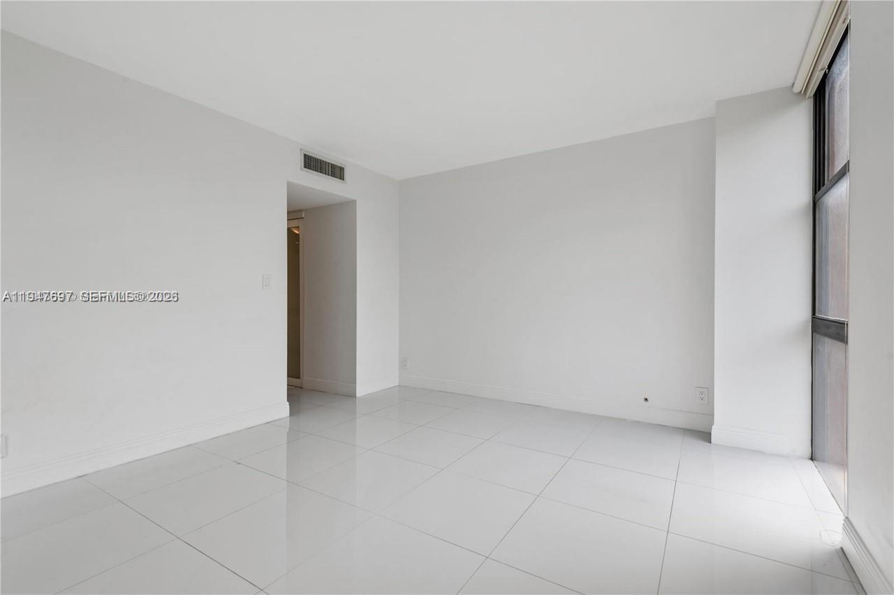 Photo of 20335 Country Club Dr  #209, Aventura, Florida, 33180 - 