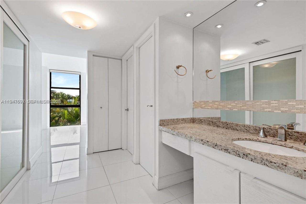 Photo of 20335 Country Club Dr  #209, Aventura, Florida, 33180 - 