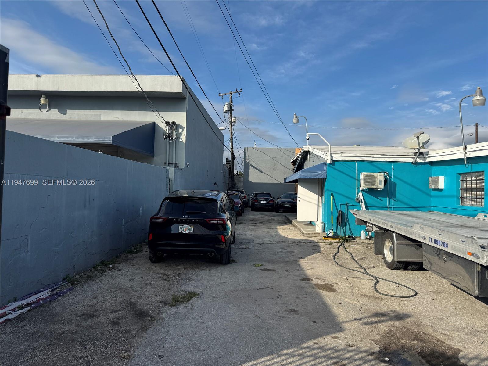   /   sq. ft. $ 2026-01-17 0 Photo