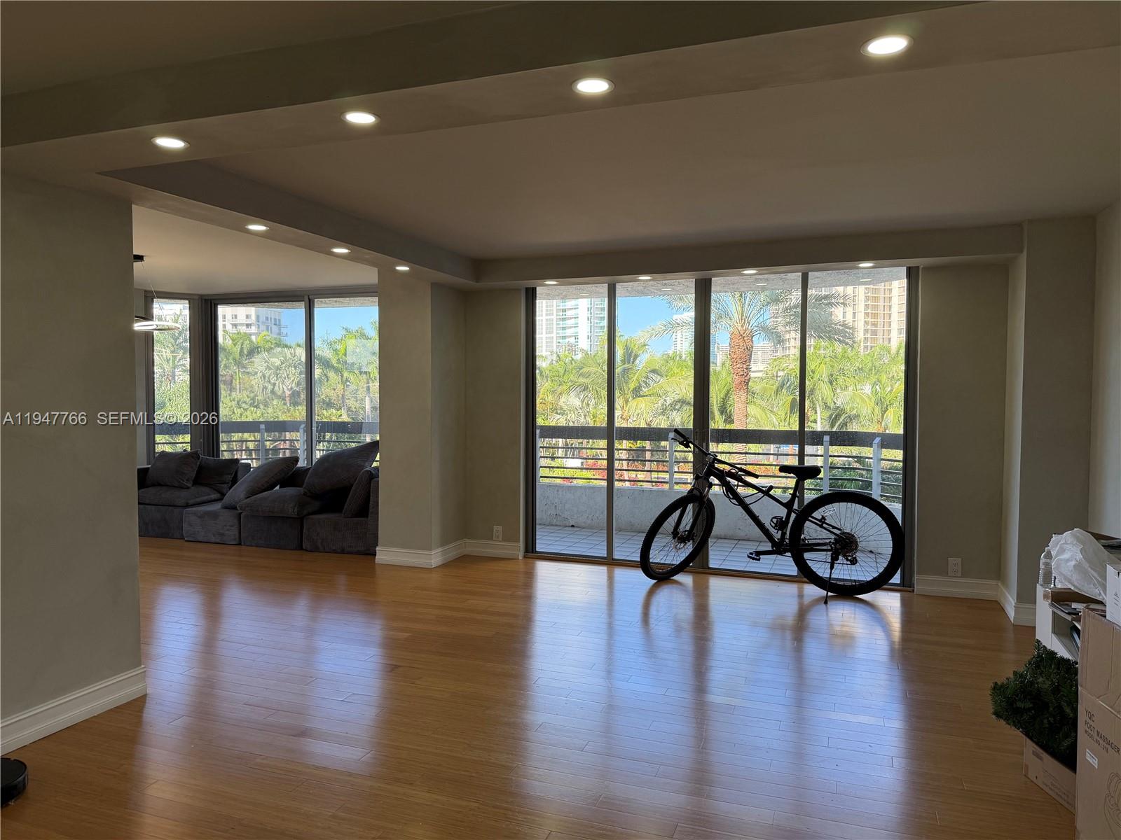 Photo of 19101 36th Ct  #406, Aventura, Florida, 33180 - 