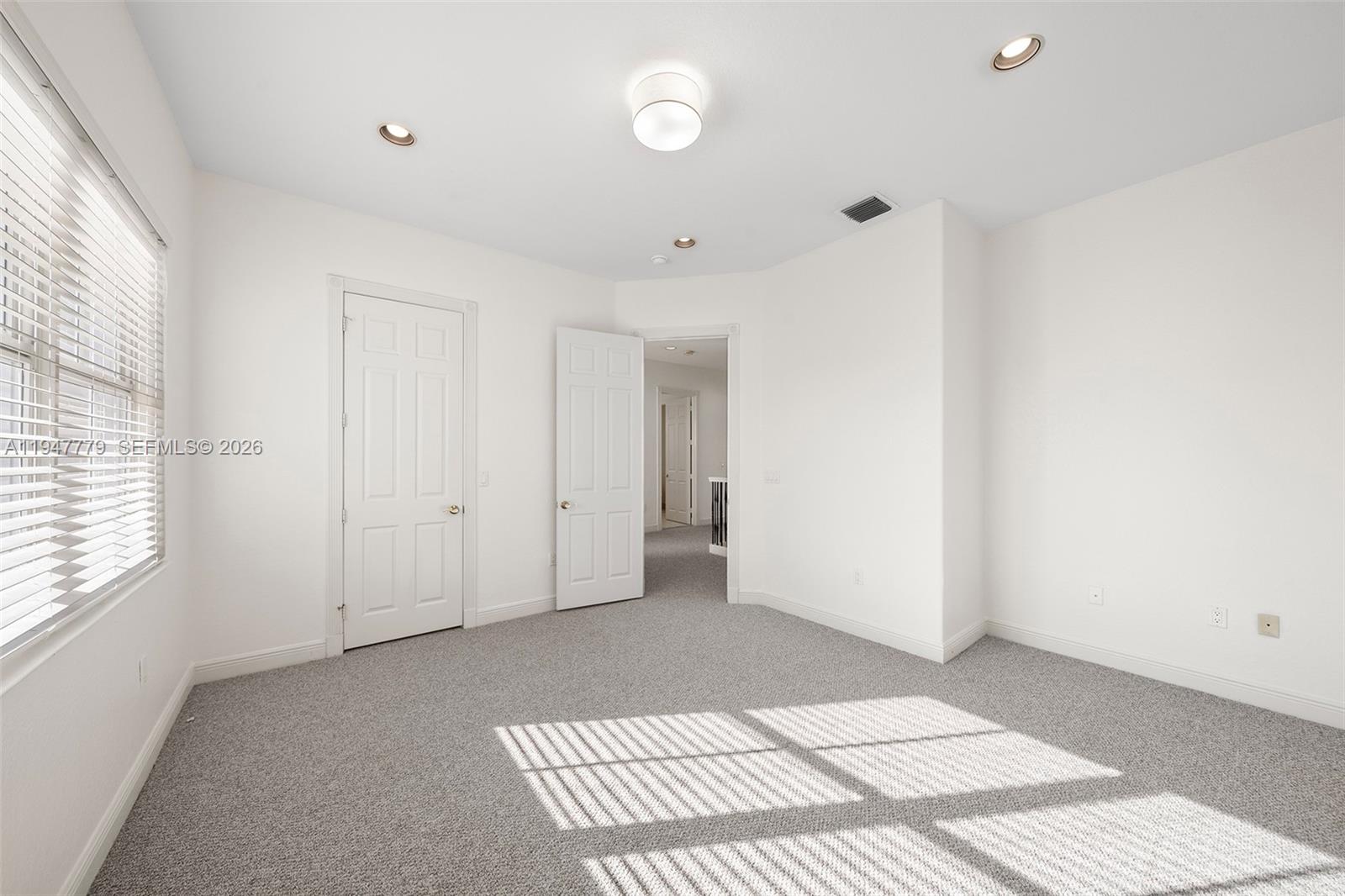 Photo of 1500 Shoreline Way  (1500), Hollywood, Florida, 33019 - 