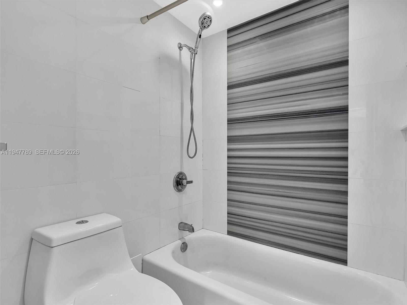 See details 1220 1 / 2 991 sq. ft. $ 2026-01-18 0 Photo