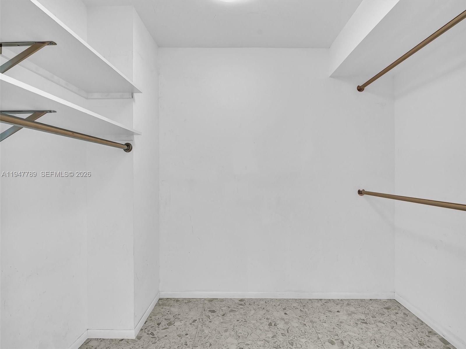 See details 1220 1 / 2 991 sq. ft. $ 2026-01-18 0 Photo