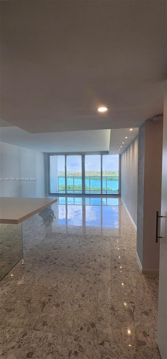 1220 1 / 2 991 sq. ft. $ 2026-01-18 0 foto