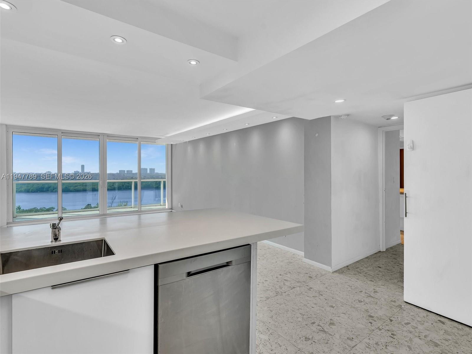 See details 1220 1 / 2 991 sq. ft. $ 2026-01-18 0 Photo