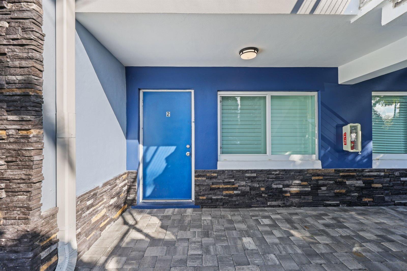   / 8 4240 sq. ft. $ 2026-06-21 0 foto
