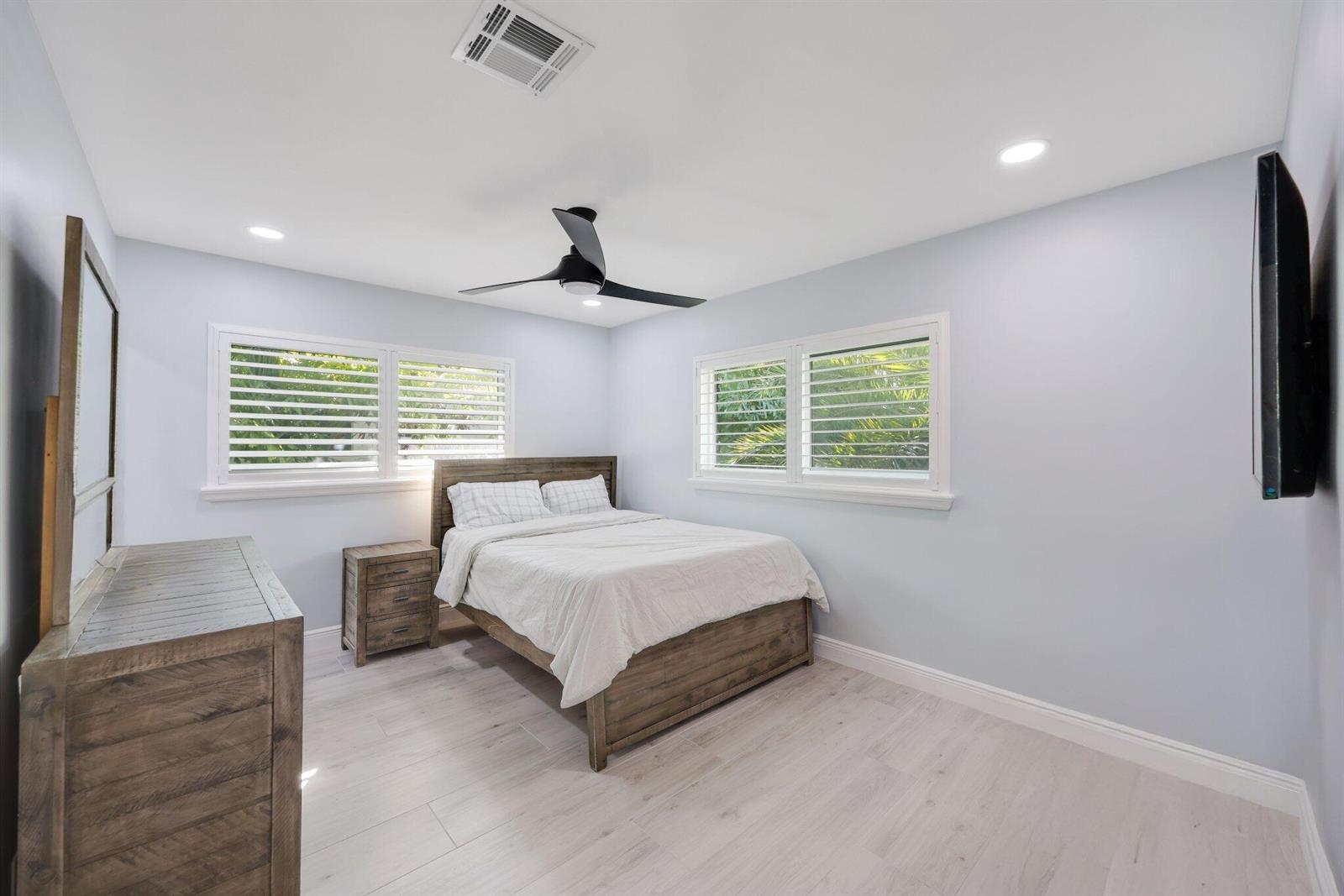   / 8 4240 sq. ft. $ 2026-06-21 0 foto