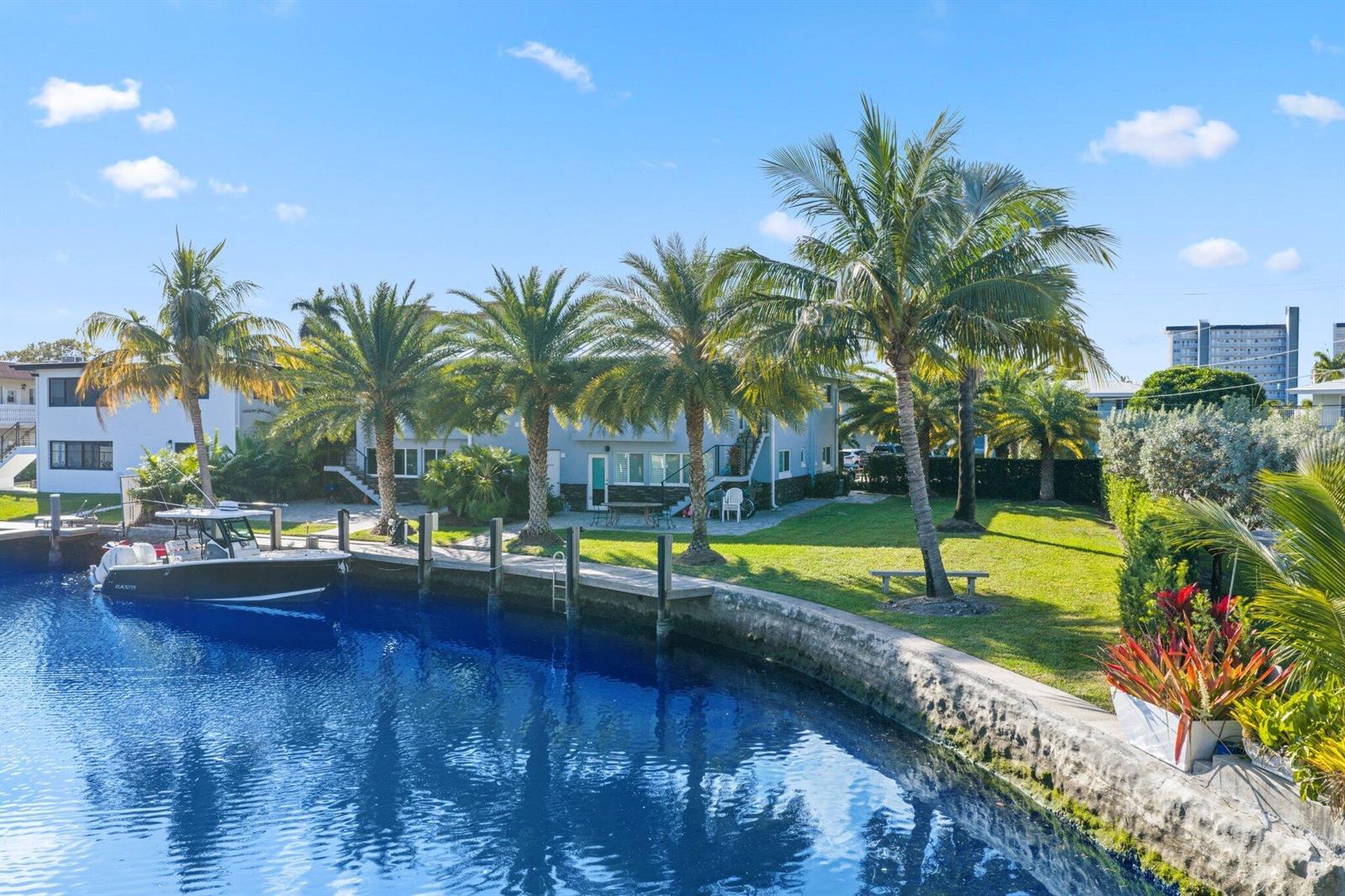  / 8 4240 sq. ft. $ 2026-06-21 0 foto