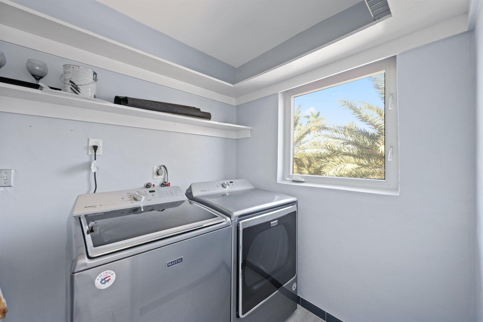   / 8 4240 sq. ft. $ 2026-06-21 0 foto