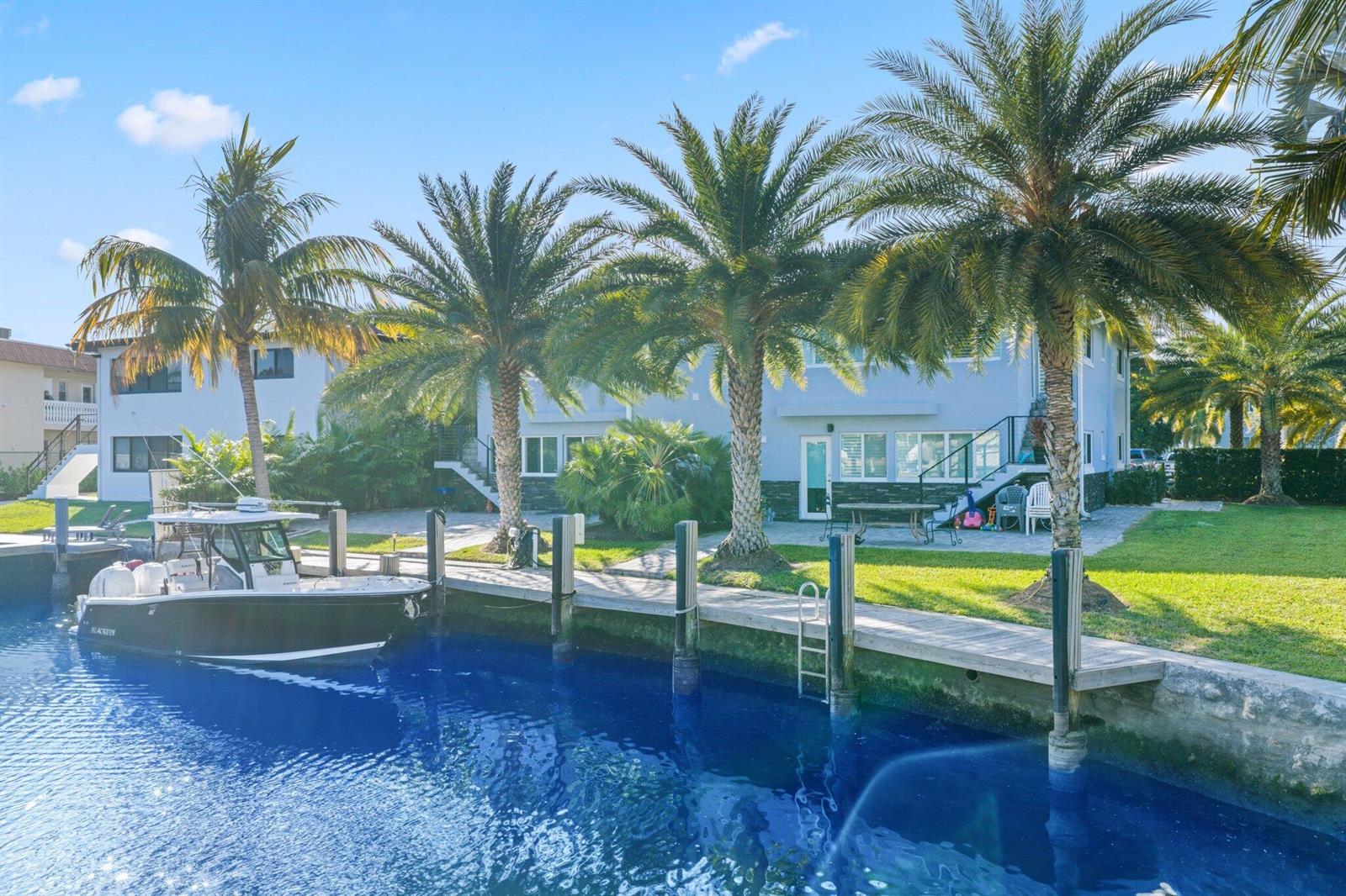   / 8 4240 sq. ft. $ 2026-06-21 0 foto