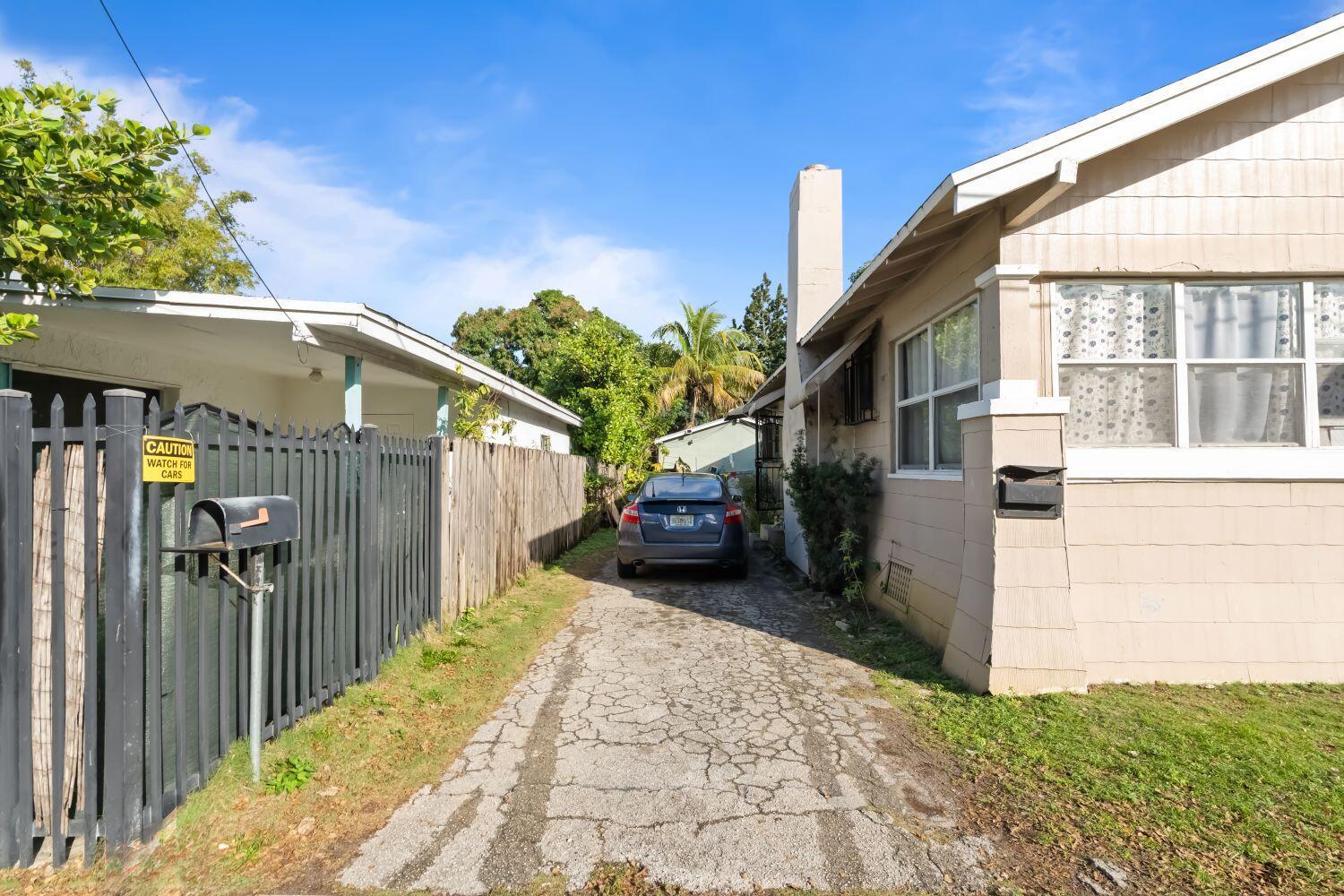 Ver detalles / 3 2176 sq. ft. $ 2026-06-11 0 foto