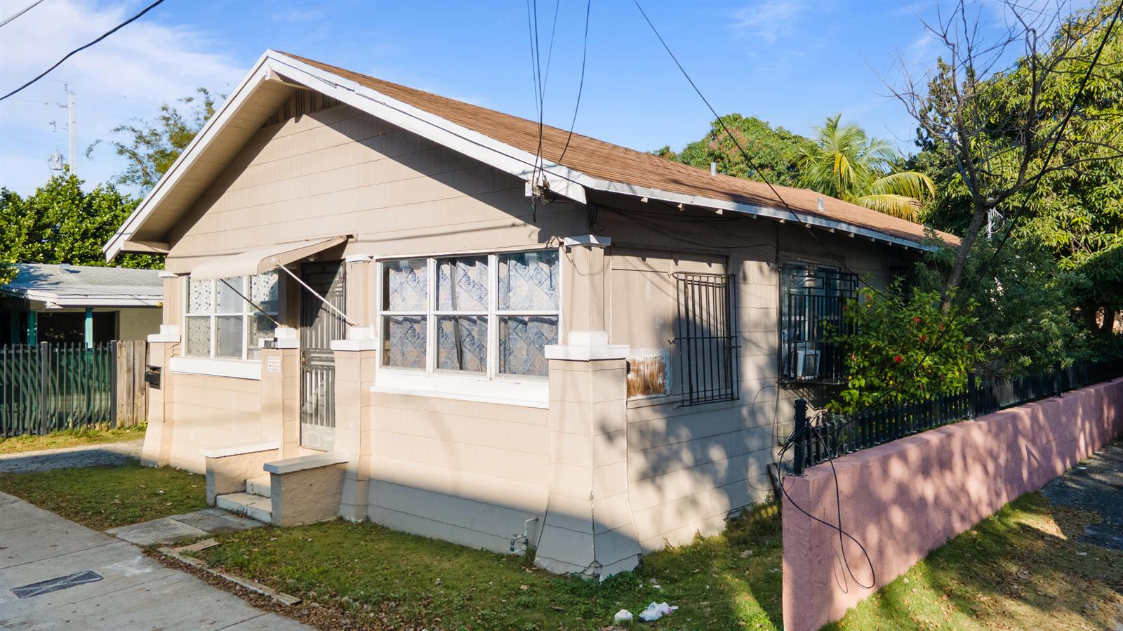 Ver detalles / 3 2176 sq. ft. $ 2026-06-11 0 foto