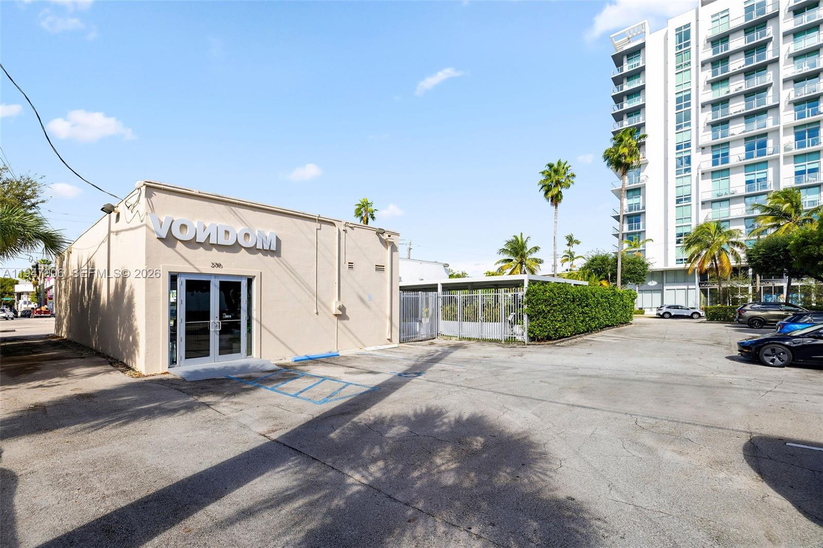   /   sq. ft. $ 2026-01-18 0 foto