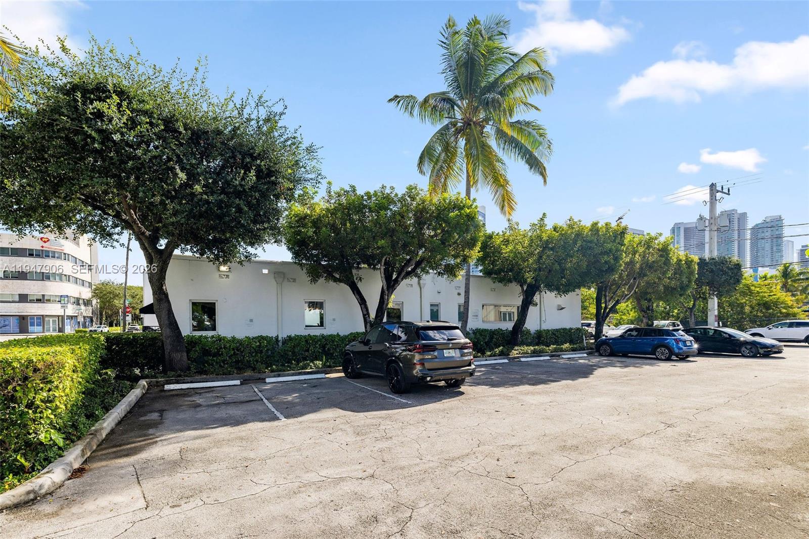   /   sq. ft. $ 2026-01-18 0 foto