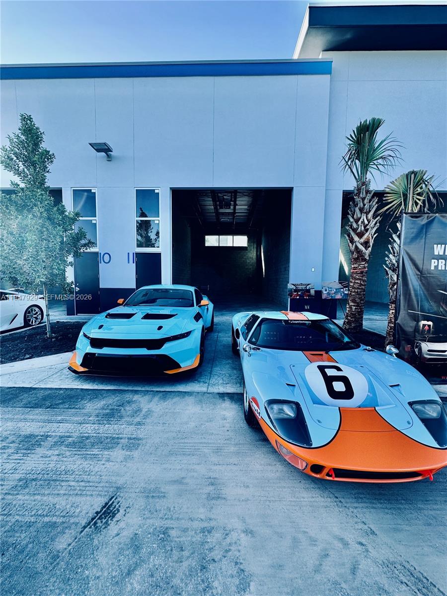 17  /   sq. ft. $ 2026-01-18 0 foto