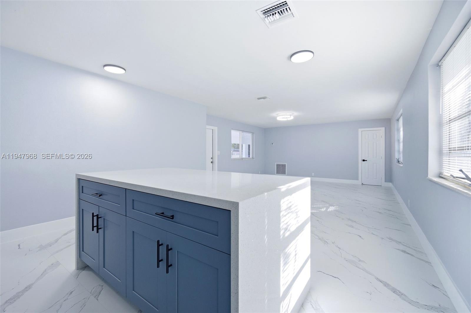   /  3450 sq. ft. $ 2026-01-18 0 Photo