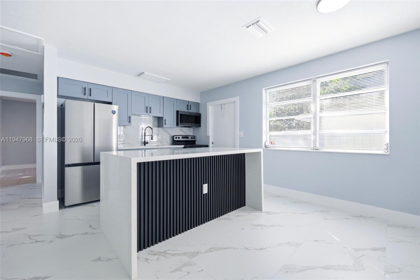   /  3450 sq. ft. $ 2026-01-18 0 Photo