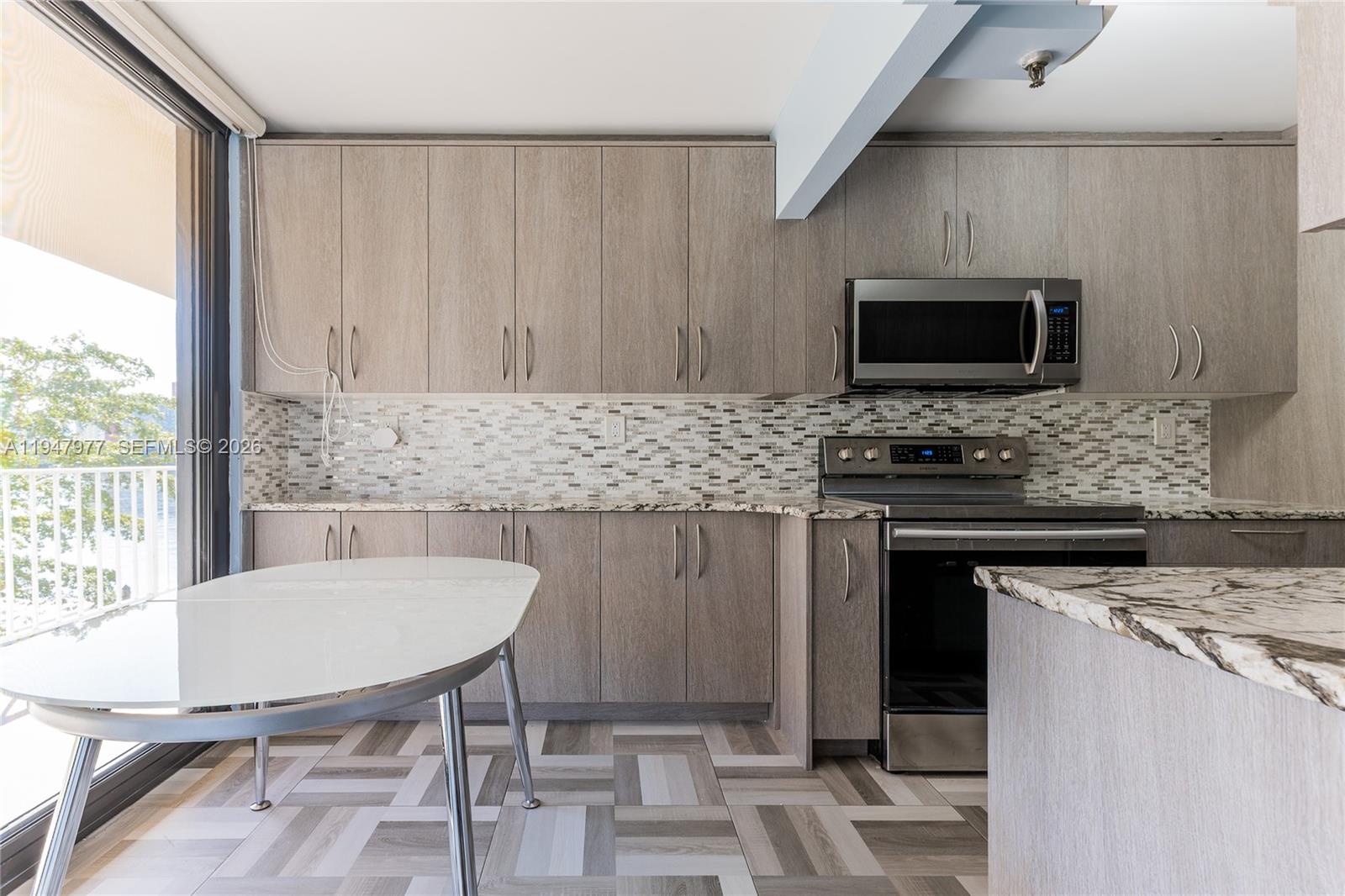 See details 318 2 / 2 1240 sq. ft. $ 2026-02-24 0 Photo