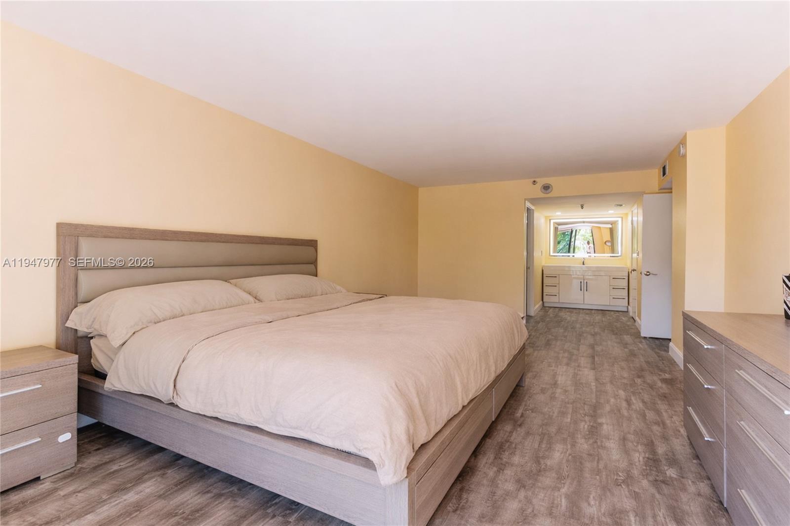 See details 318 2 / 2 1240 sq. ft. $ 2026-02-24 0 Photo