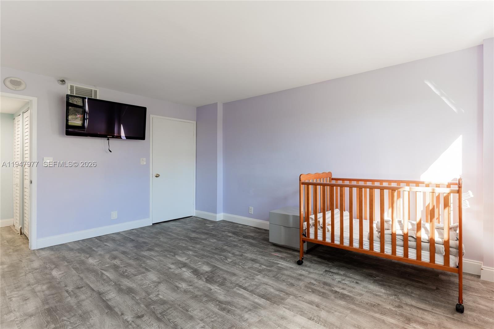 See details 318 2 / 2 1240 sq. ft. $ 2026-02-24 0 Photo