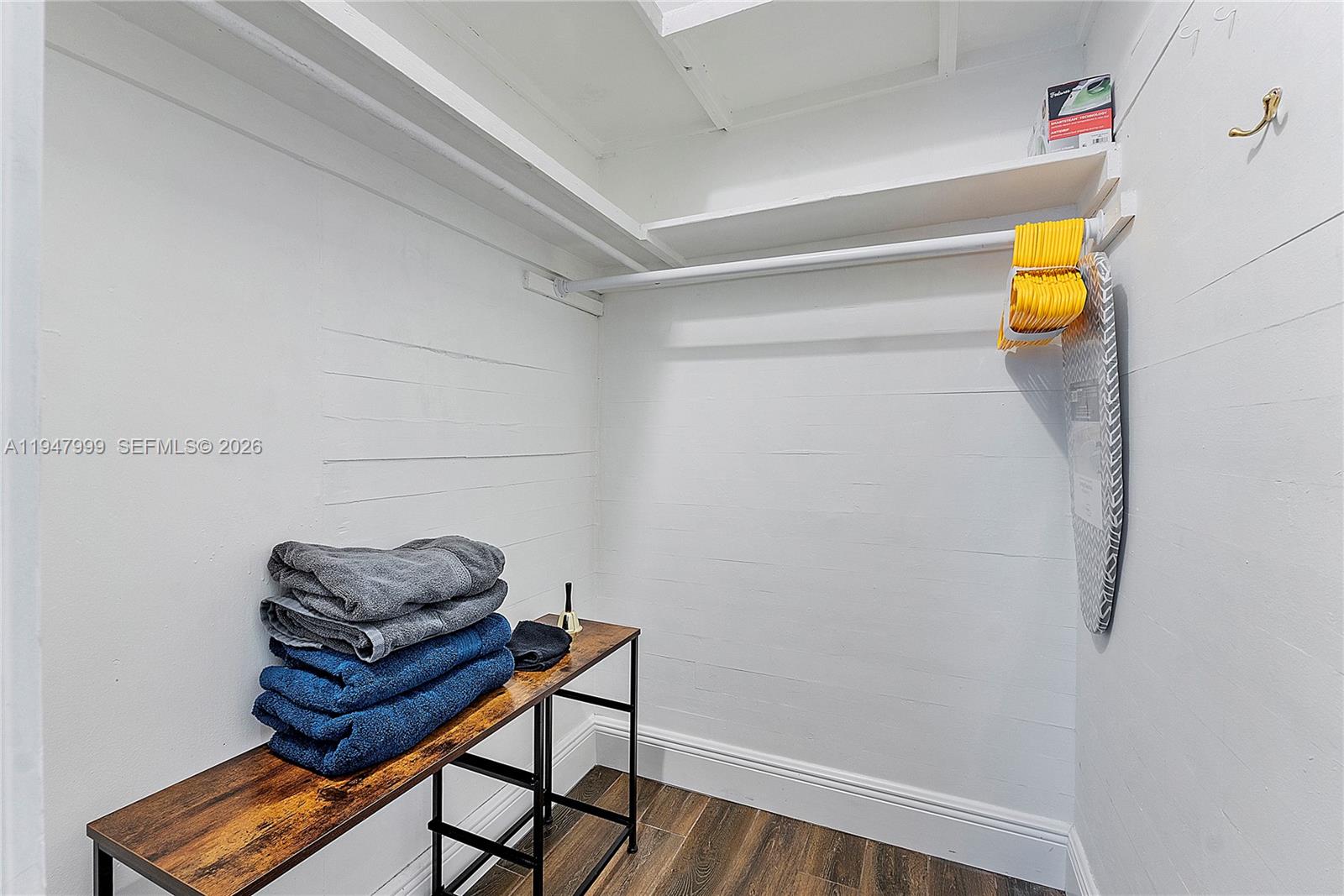 1-9  /   кв.футов $ 2026-01-18 0 Фото