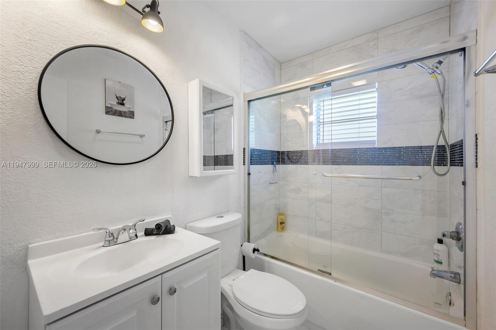 1-9  /   кв.футов $ 2026-01-18 0 Фото